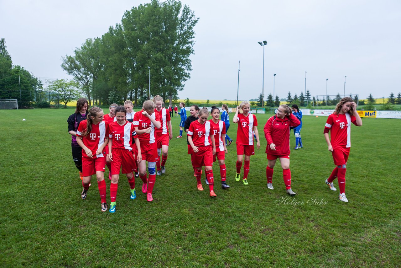 Bild 372 - wCJ SV Steinhorst/Labenz - VfL Oldesloe : Ergebnis: 18:0